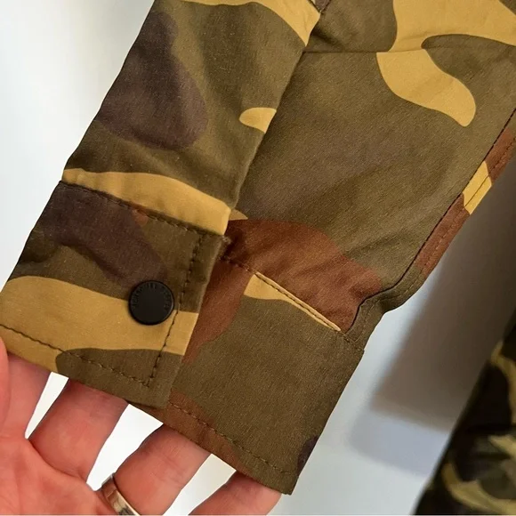 *NEW* Hershel Mac Rain Wind Resistant Jacket in Woodland Camo - Picture 12 of 16